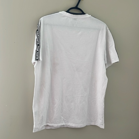 SHEIN White and Black Short Sleeve Tee with Crew Neck - Picture 2 of 4